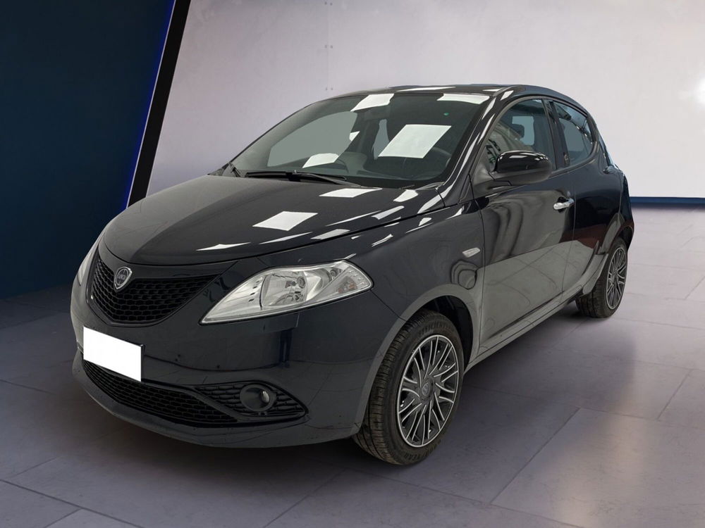 Lancia Ypsilon usata a Torino (3)