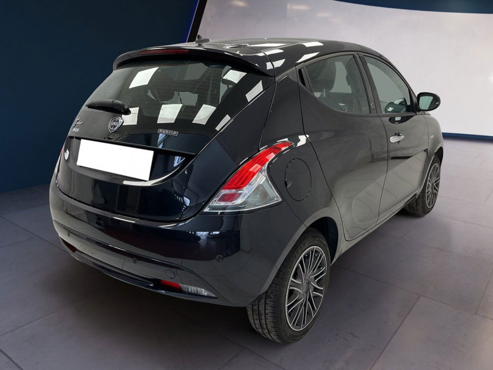 Lancia Ypsilon usata a Torino (7)