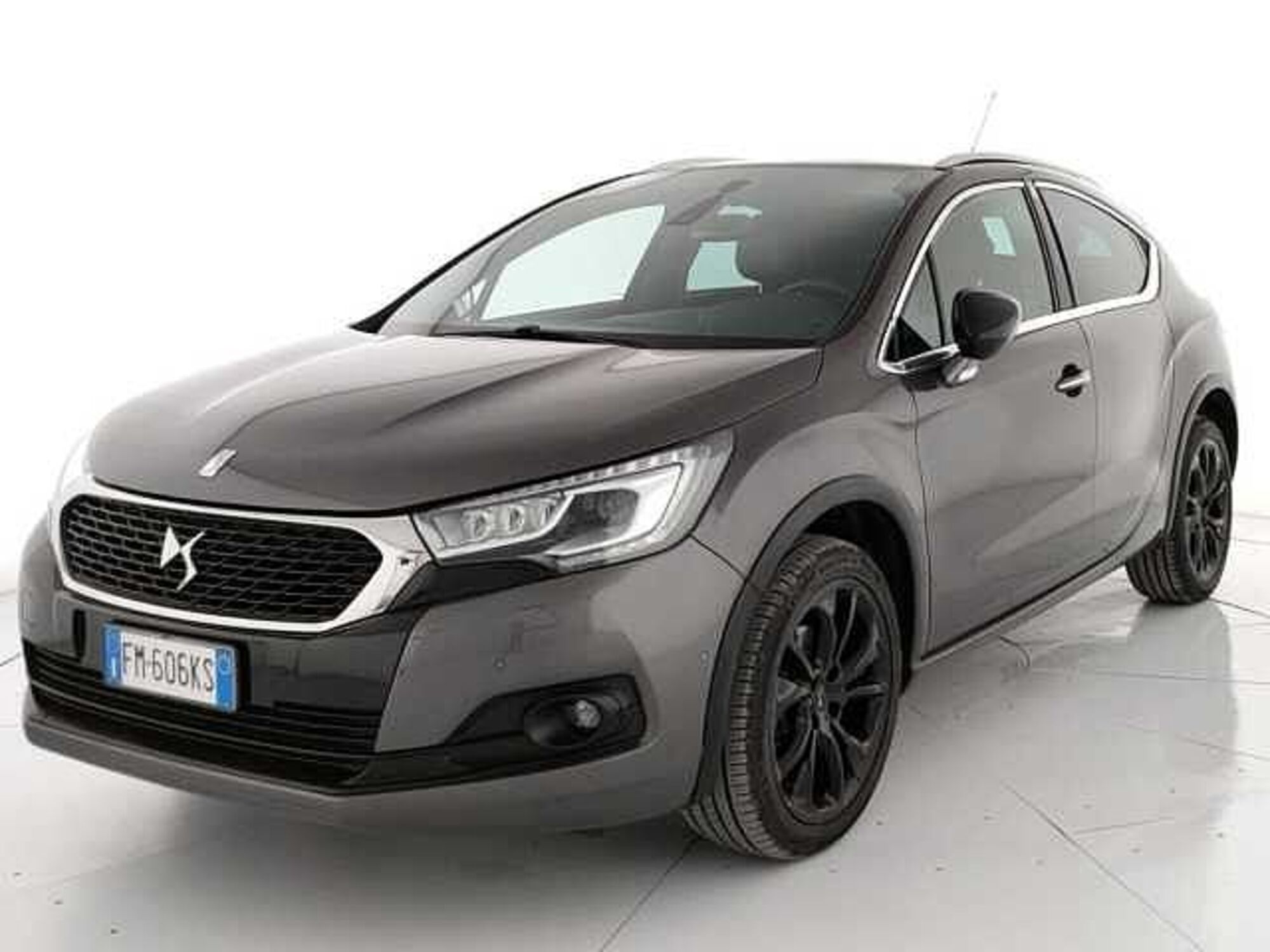 Ds DS 4 DS 4 Crossback BlueHDi 120 S&amp;S Sport Chic  del 2017 usata a Roma