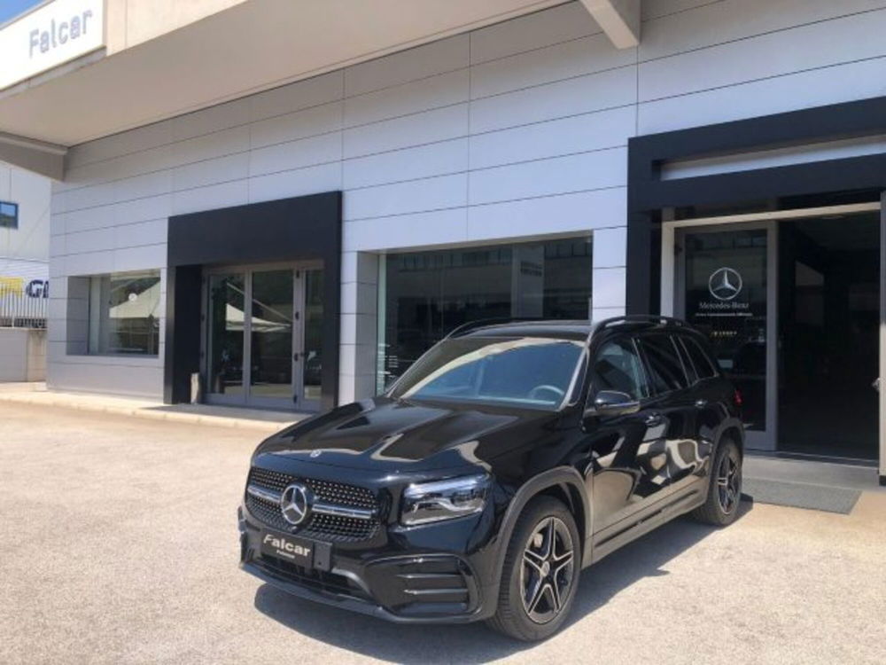 Mercedes-Benz GLB nuova a Potenza (3)