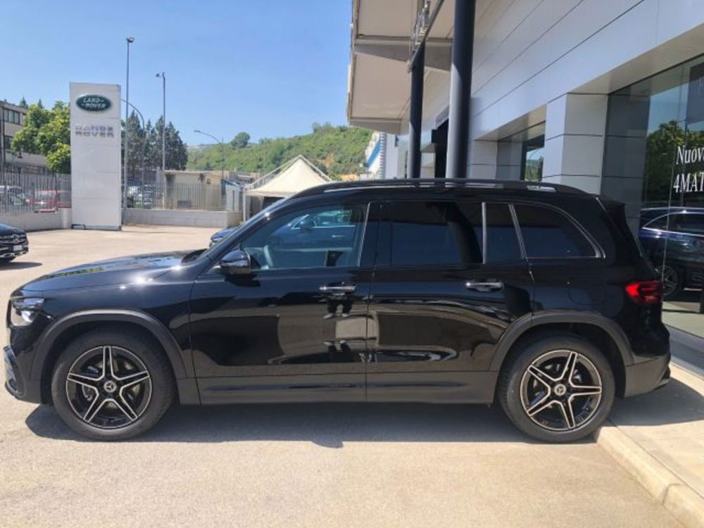 Mercedes-Benz GLB nuova a Potenza (4)