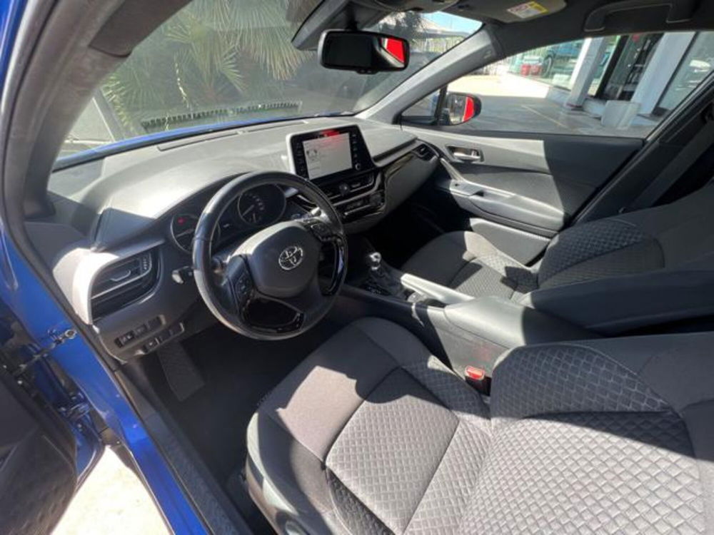 Toyota Toyota C-HR usata a Sassari (18)