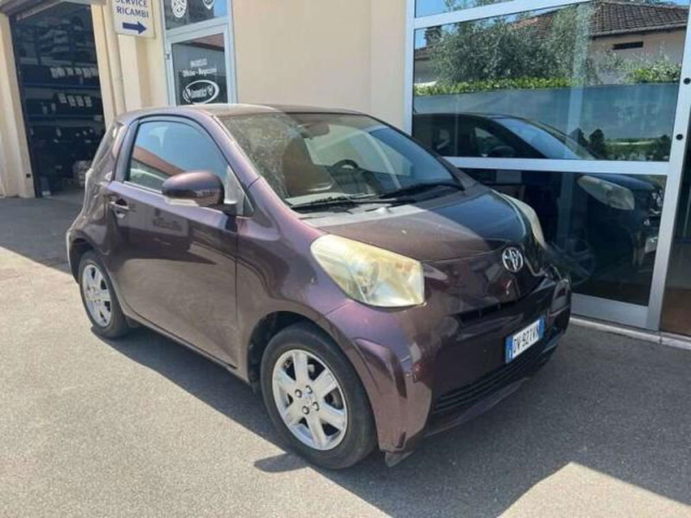 Toyota iQ usata a Lucca (3)