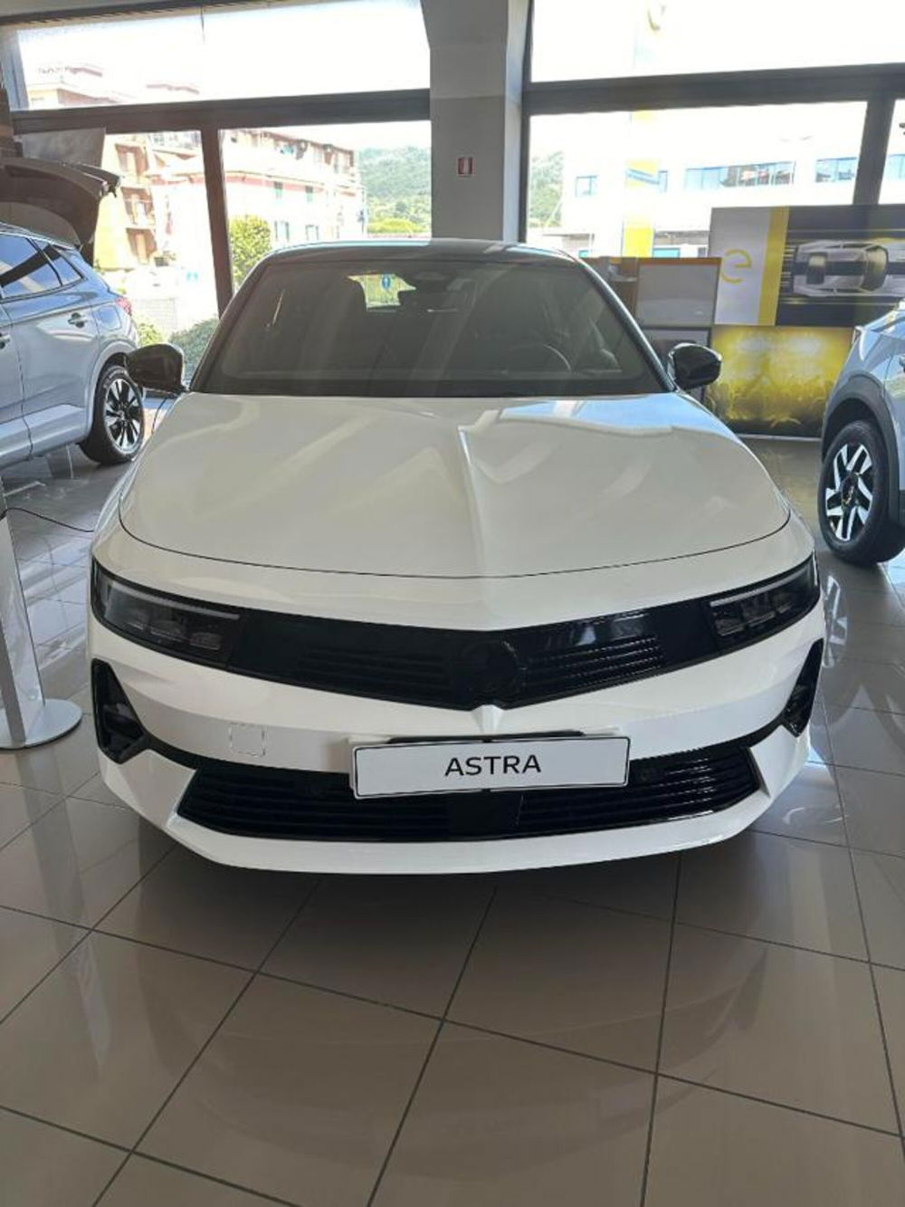 Opel Astra nuova a Savona