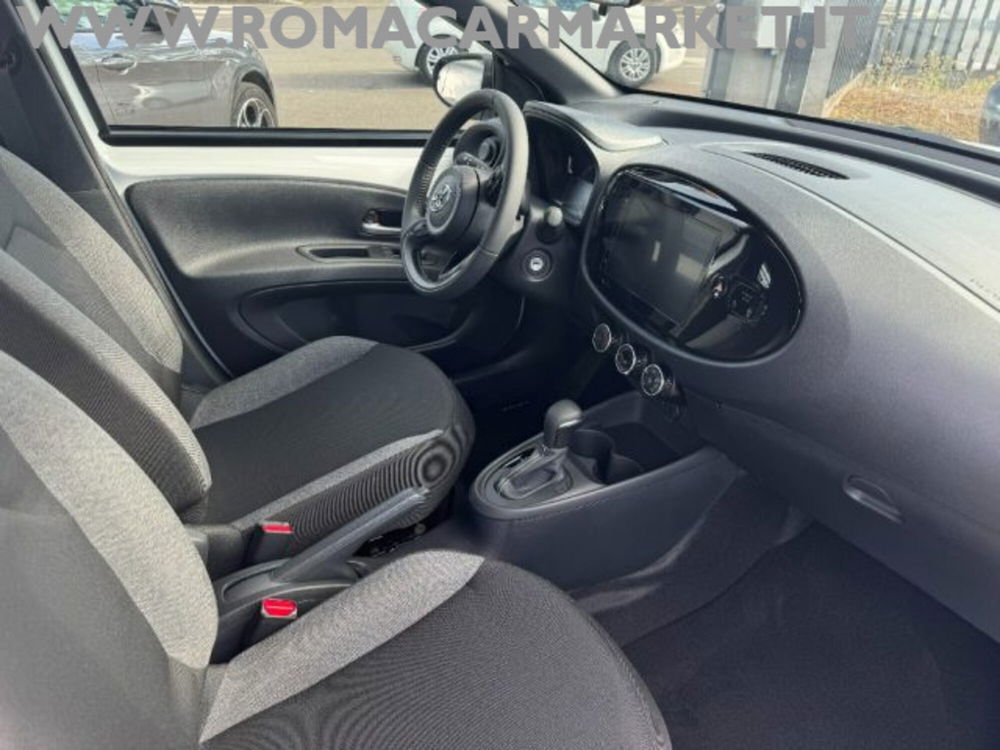 Toyota Aygo X nuova a Roma (8)