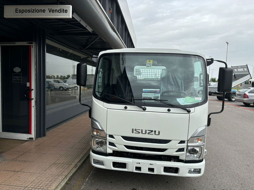 Isuzu M21 nuova a Bergamo (2)