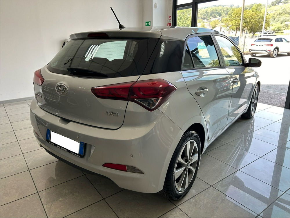 Hyundai i20 usata a Avellino (8)