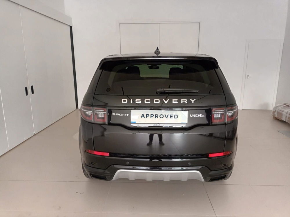 Land Rover Discovery Sport nuova a Cuneo (7)