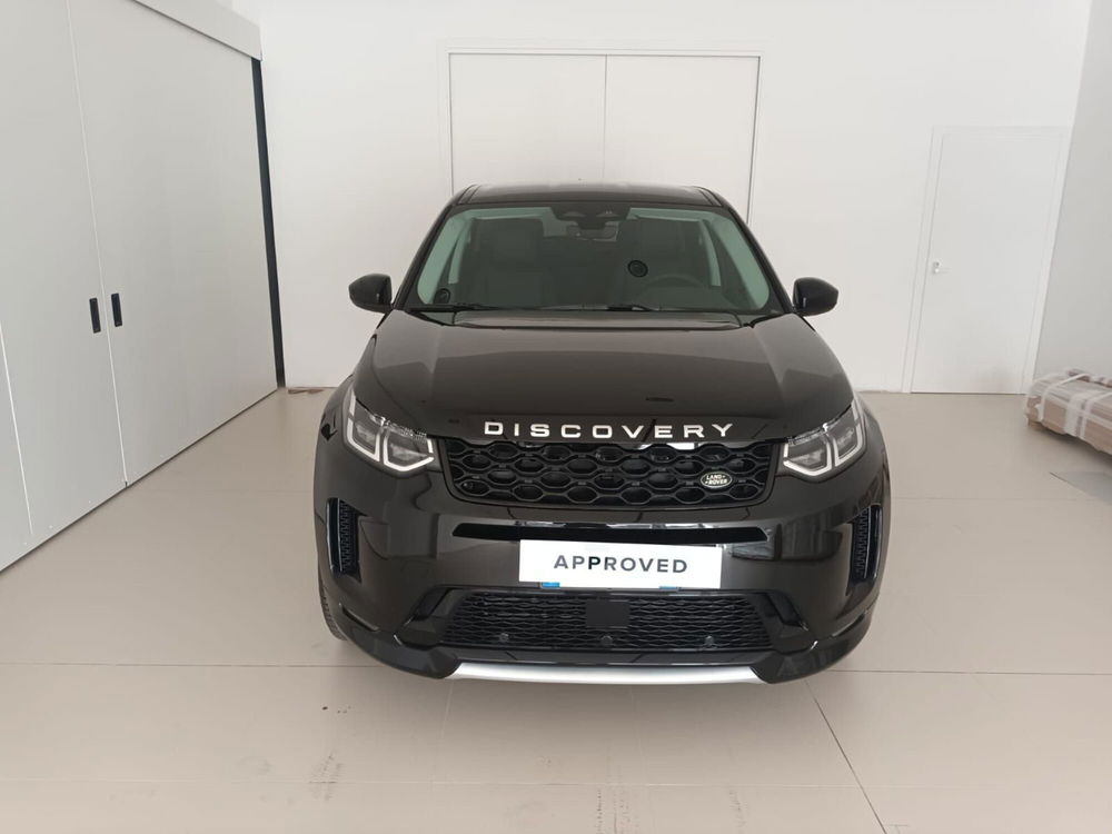 Land Rover Discovery Sport nuova a Cuneo (8)