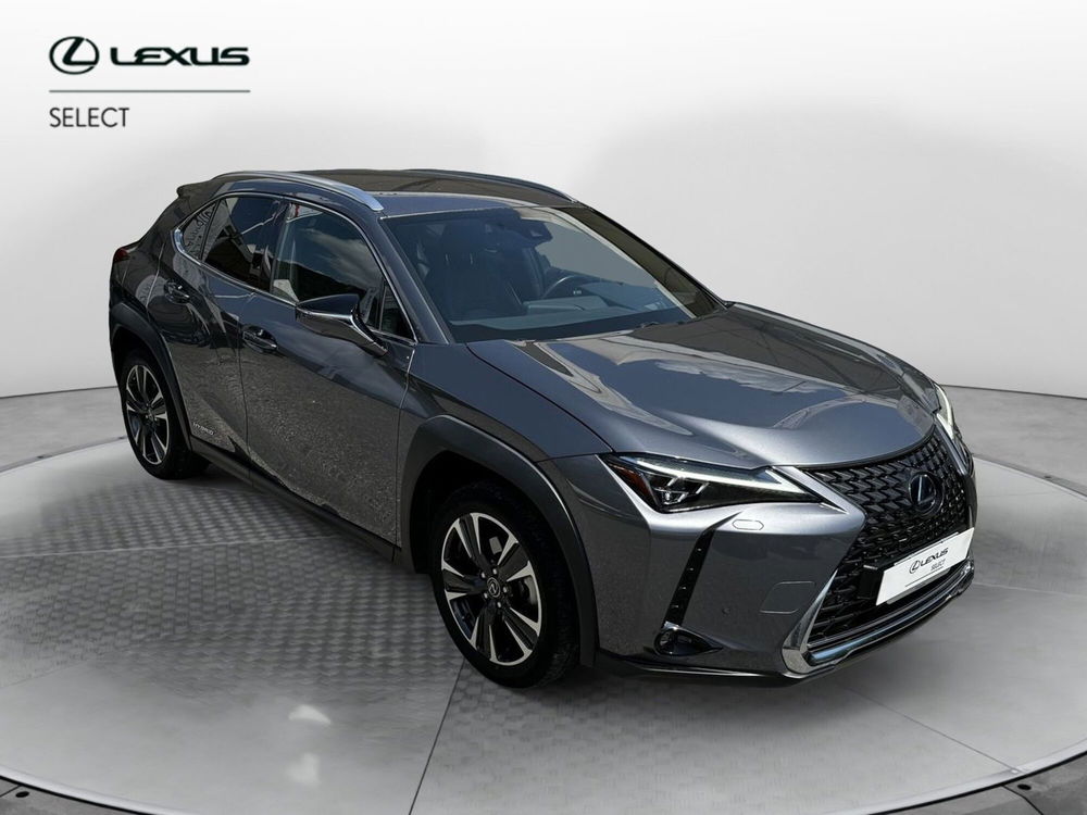 Lexus UX usata a Como (4)