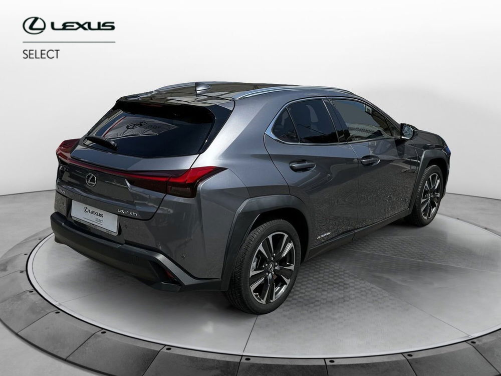 Lexus UX usata a Como (6)