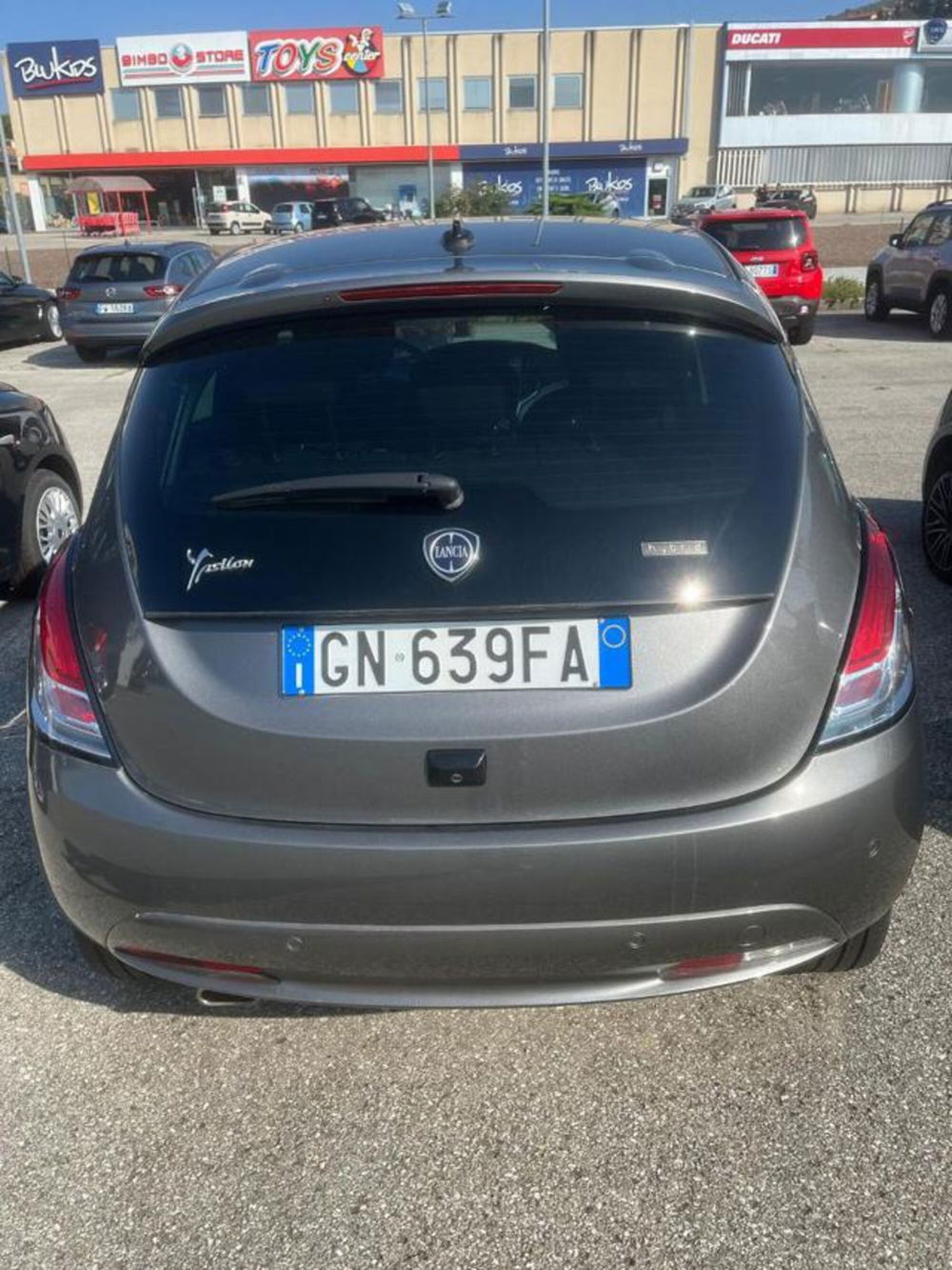 Lancia Ypsilon usata a Perugia (2)