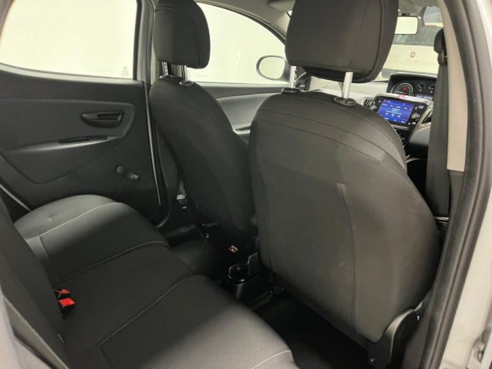 Lancia Ypsilon usata a Biella (11)