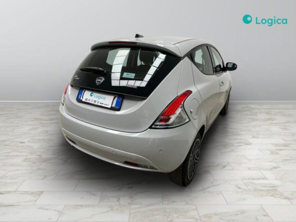 Lancia Ypsilon usata a Biella (9)