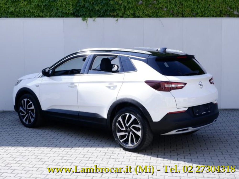 Opel Grandland X usata a Milano (15)