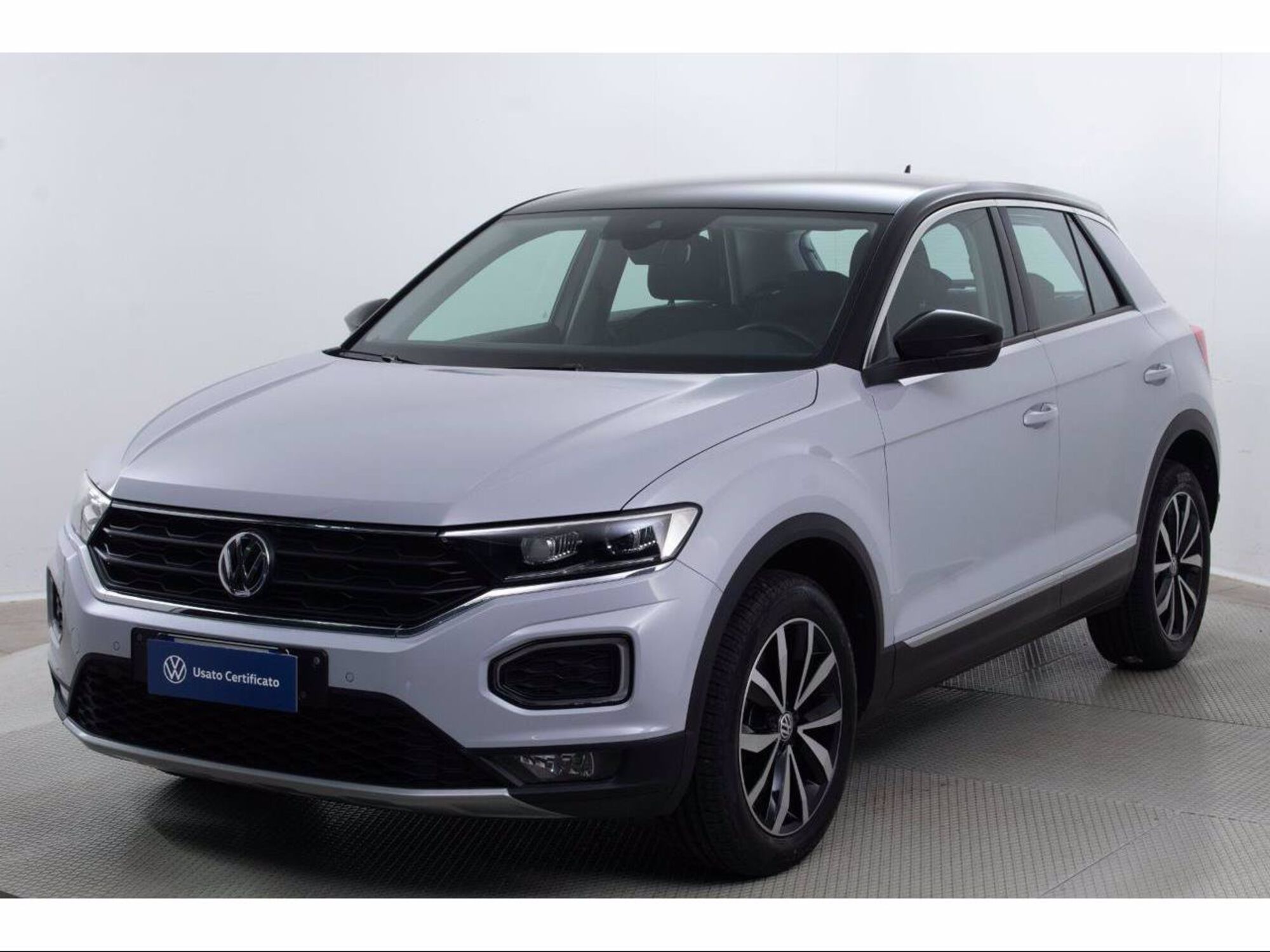 Volkswagen T-Roc 1.0 TSI 115 CV Style BlueMotion Technology  del 2017 usata a Paruzzaro