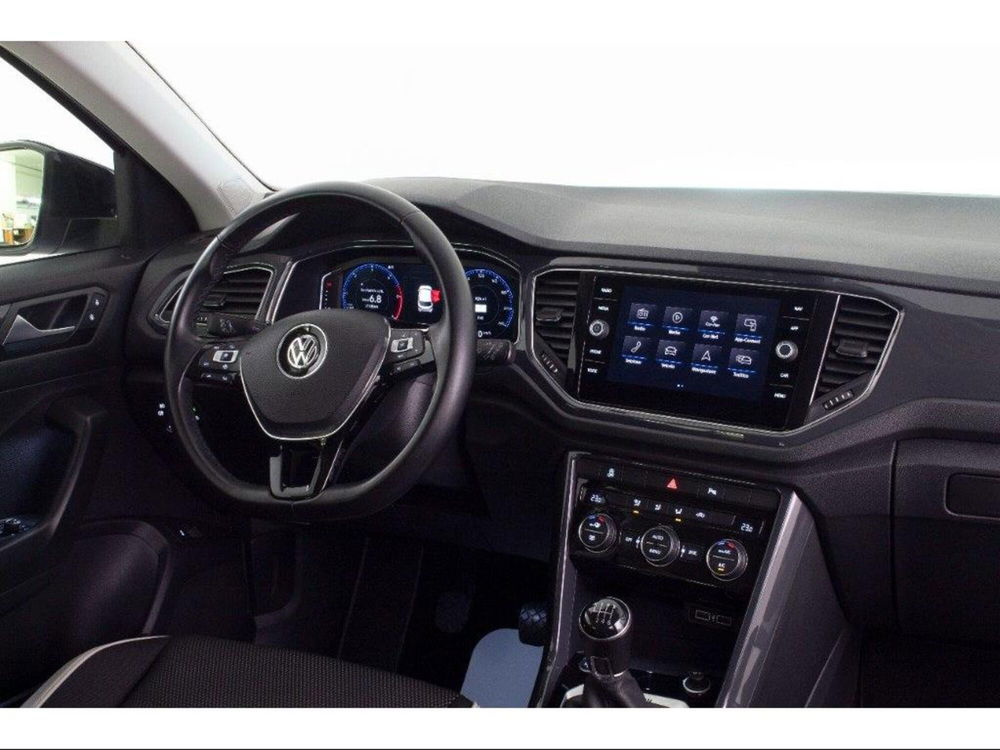 Volkswagen T-Roc usata a Novara (6)