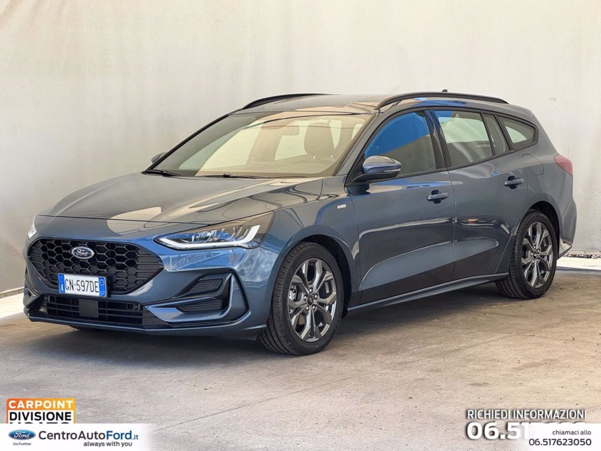 Ford Focus Station Wagon 1.0 EcoBoost 125 CV automatico SW ST-Line  del 2023 usata a Albano Laziale