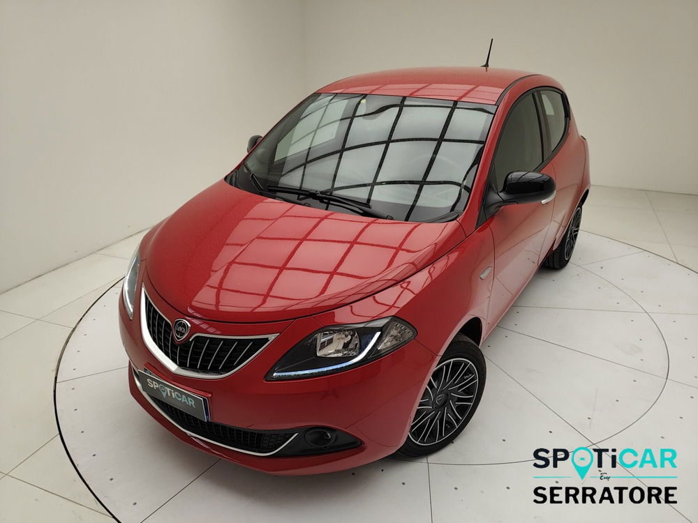 Lancia Ypsilon usata a Como (15)