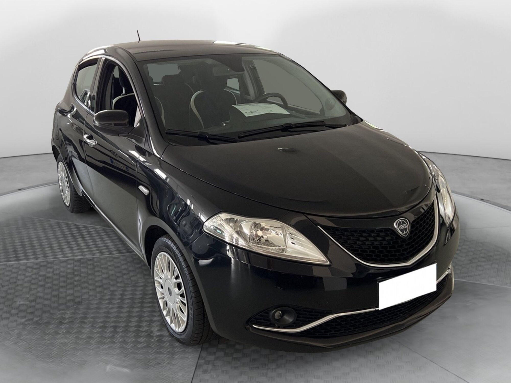 Lancia Ypsilon 1.2 69 CV 5 porte GPL Ecochic Gold  del 2017 usata a Ponsacco