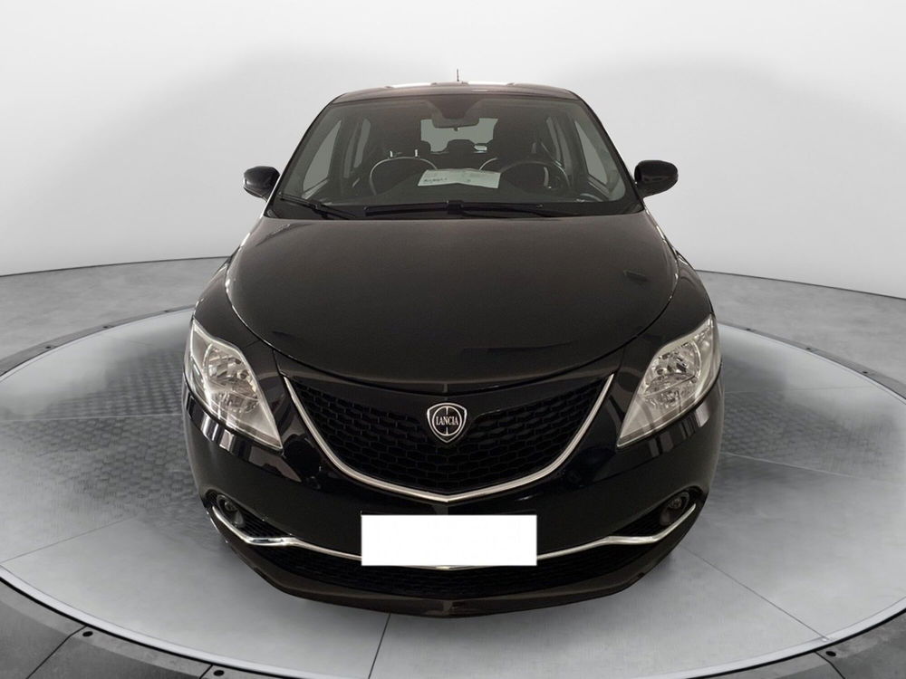 Lancia Ypsilon usata a Pisa (6)