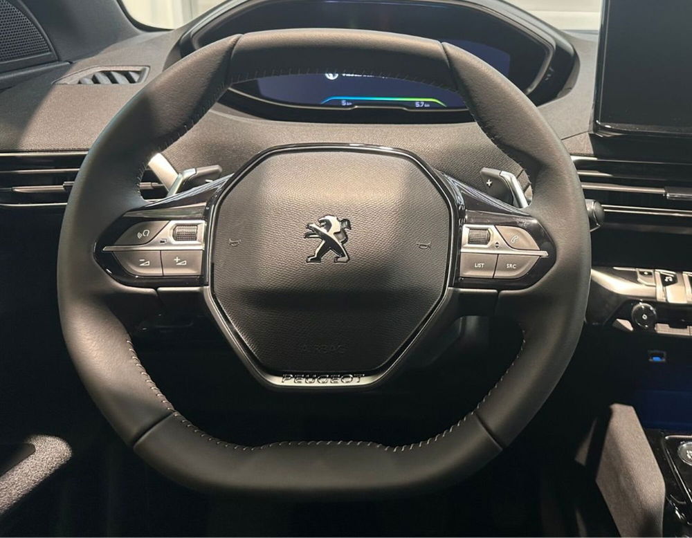 Peugeot 3008 nuova a Ferrara (8)