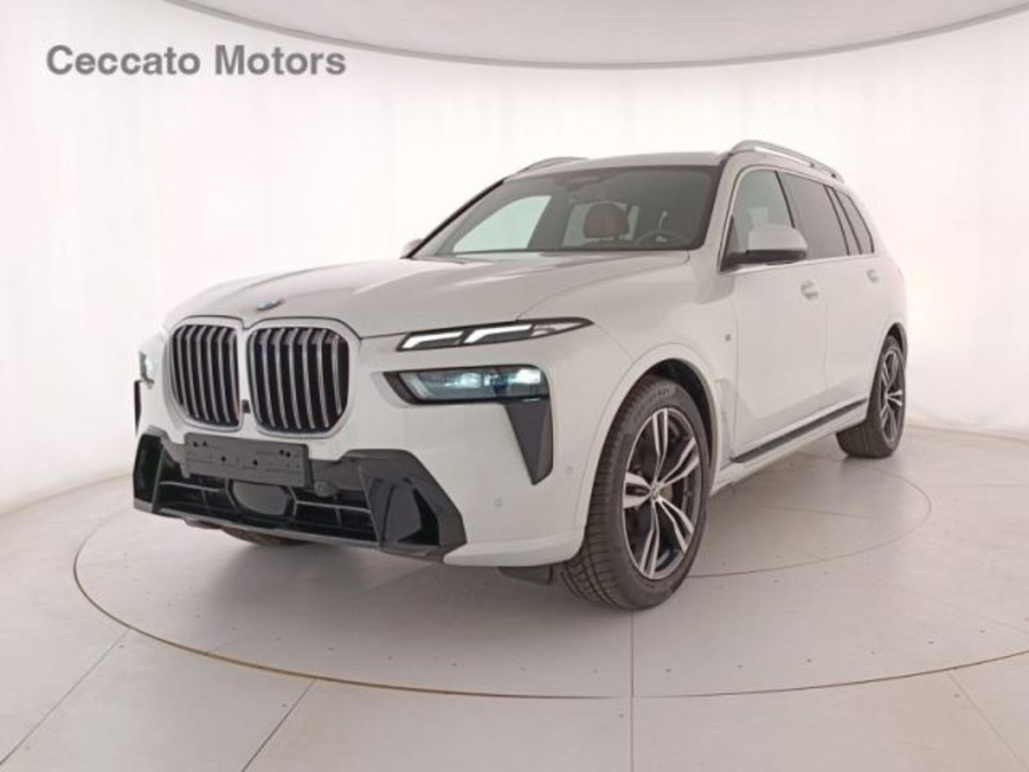 BMW X7 xDrive40d 48V  del 2023 usata a Padova