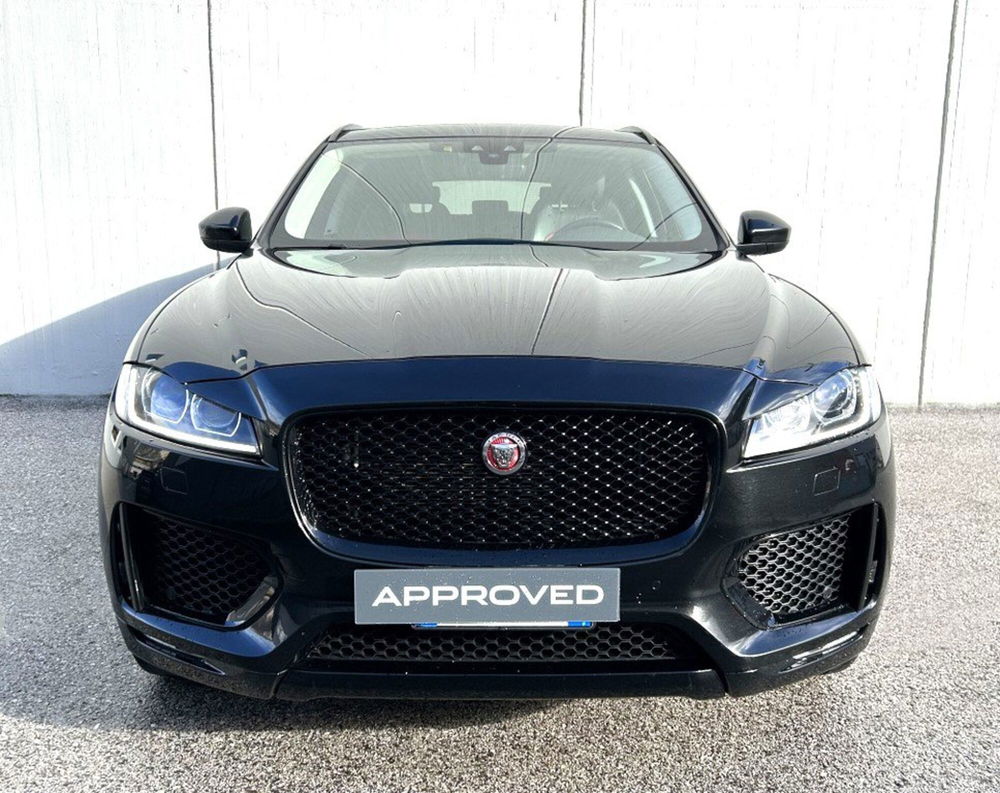 Jaguar F-Pace usata a Trento (8)