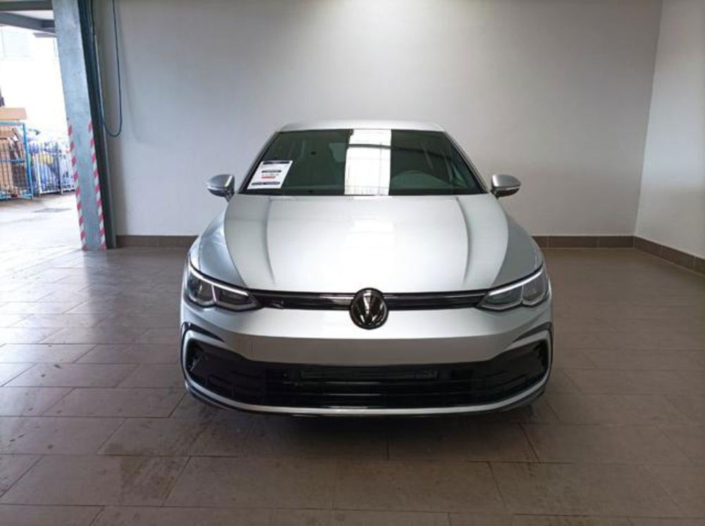 Volkswagen Golf nuova a Milano (3)