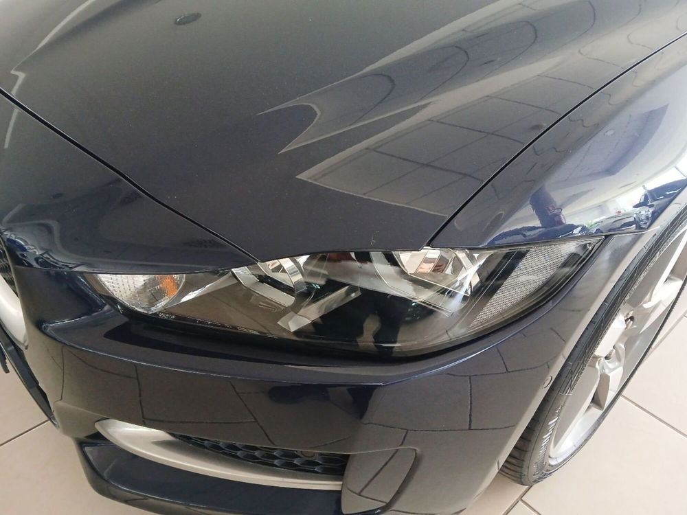 Jaguar XE usata a Lecce (10)