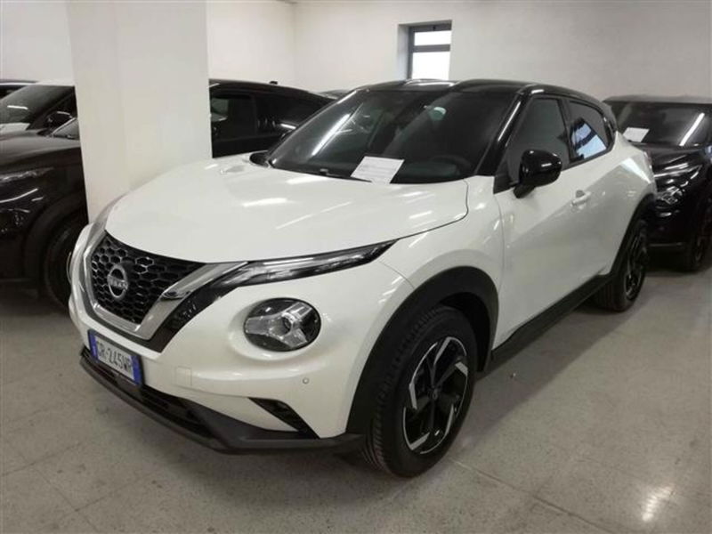 Nissan Juke 1.0 dig-t Visia 114cv nuova a Salerno