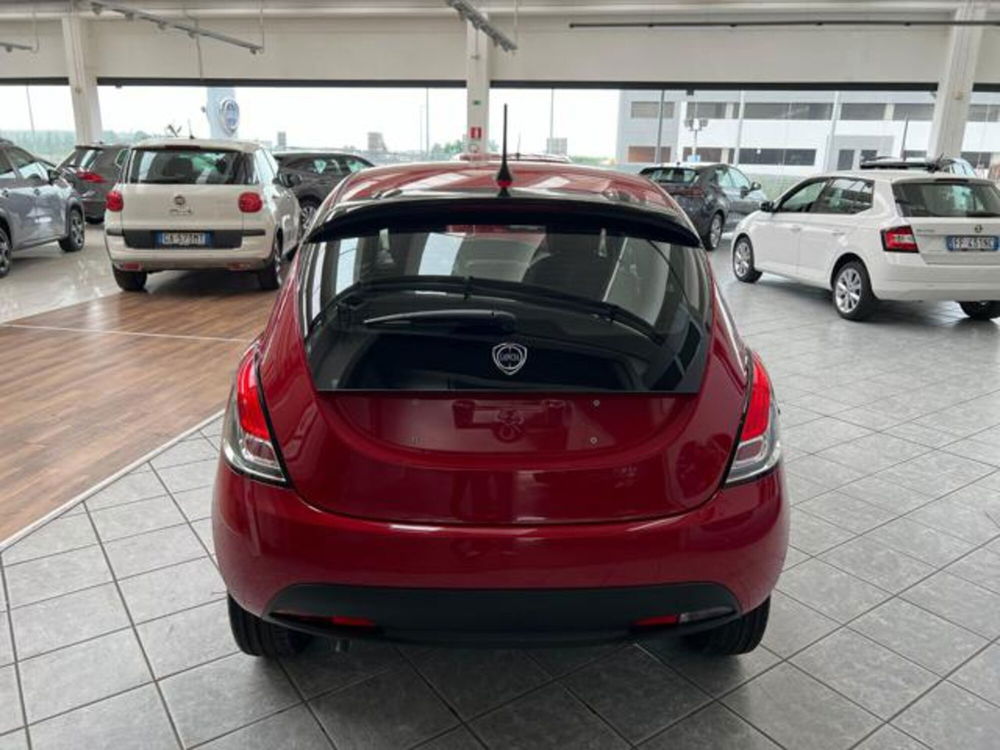 Lancia Ypsilon nuova a Modena (4)