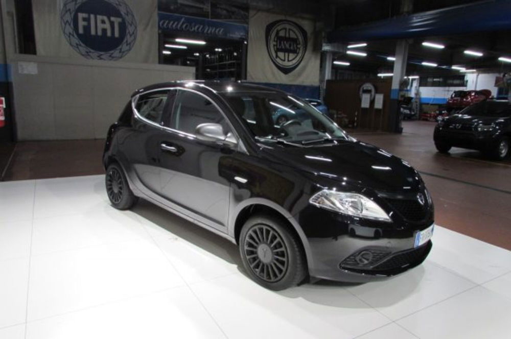 Lancia Ypsilon usata a Milano (3)