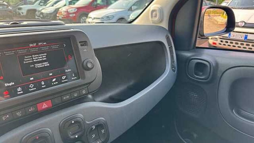 Fiat Panda Cross usata a Milano (19)