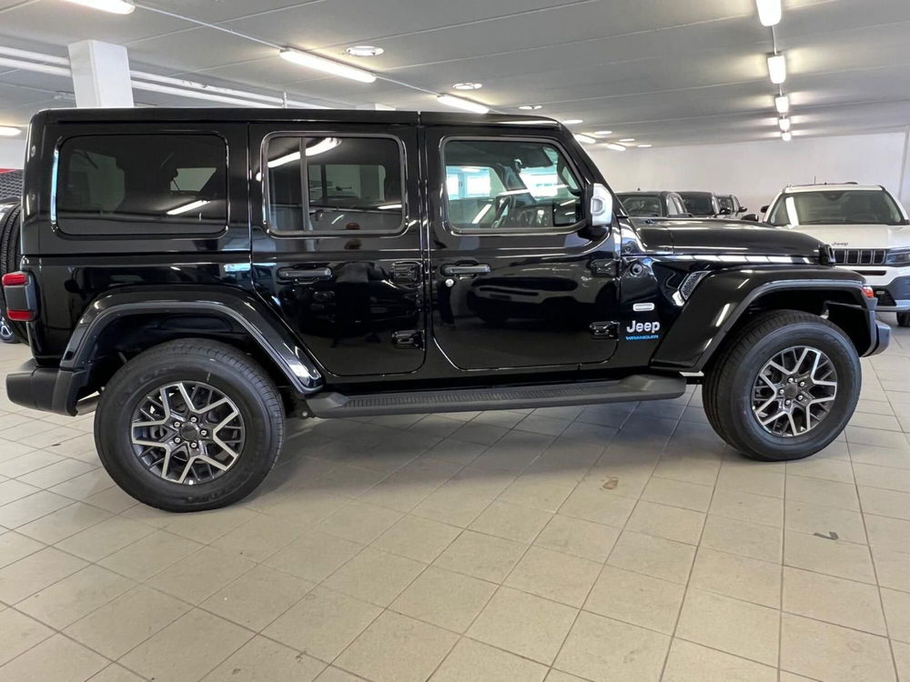 Jeep Wrangler Unlimited nuova a Arezzo (4)