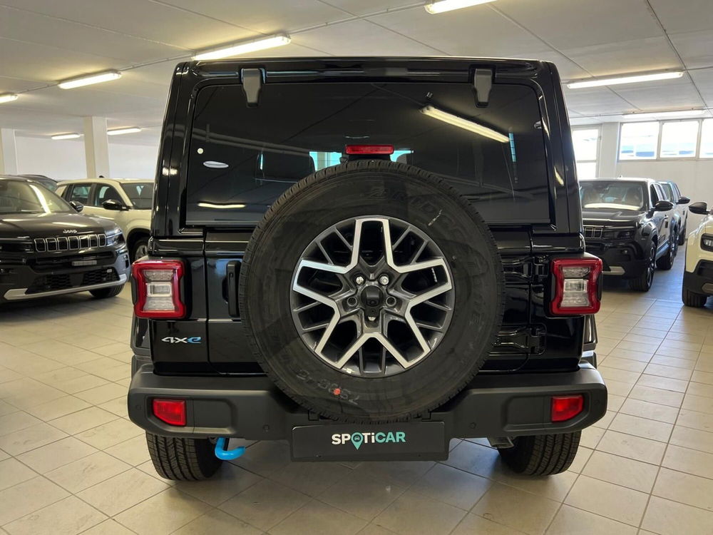 Jeep Wrangler Unlimited nuova a Arezzo (8)