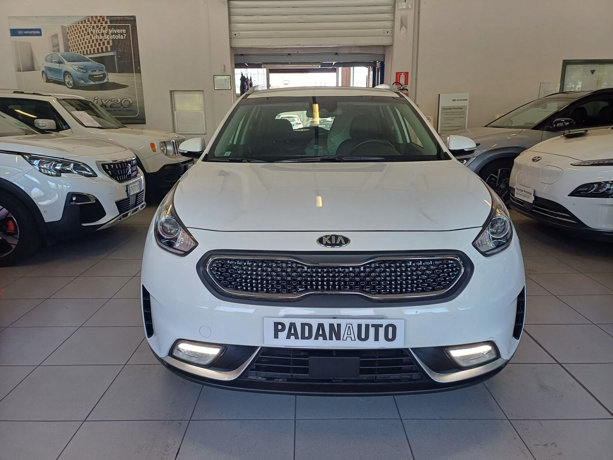 Kia Niro 1.6 GDi DCT HEV Style  del 2017 usata a Copparo