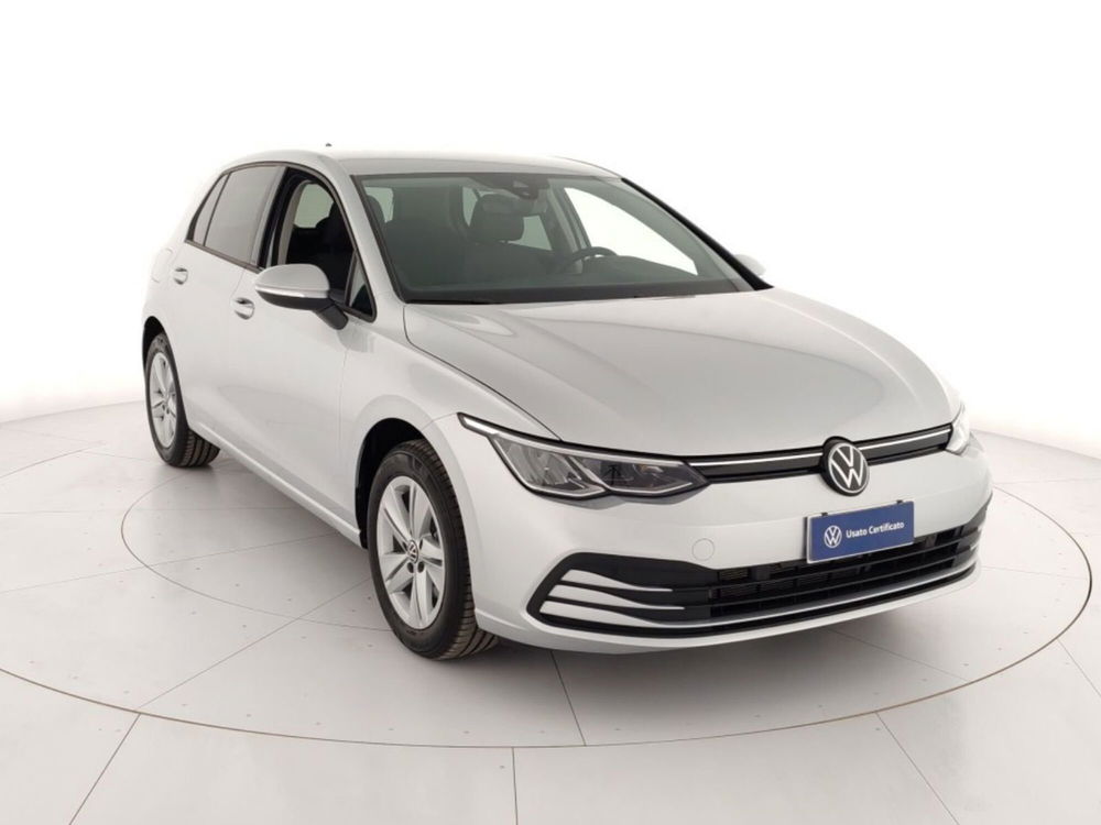 Volkswagen Golf nuova a Massa-Carrara (4)