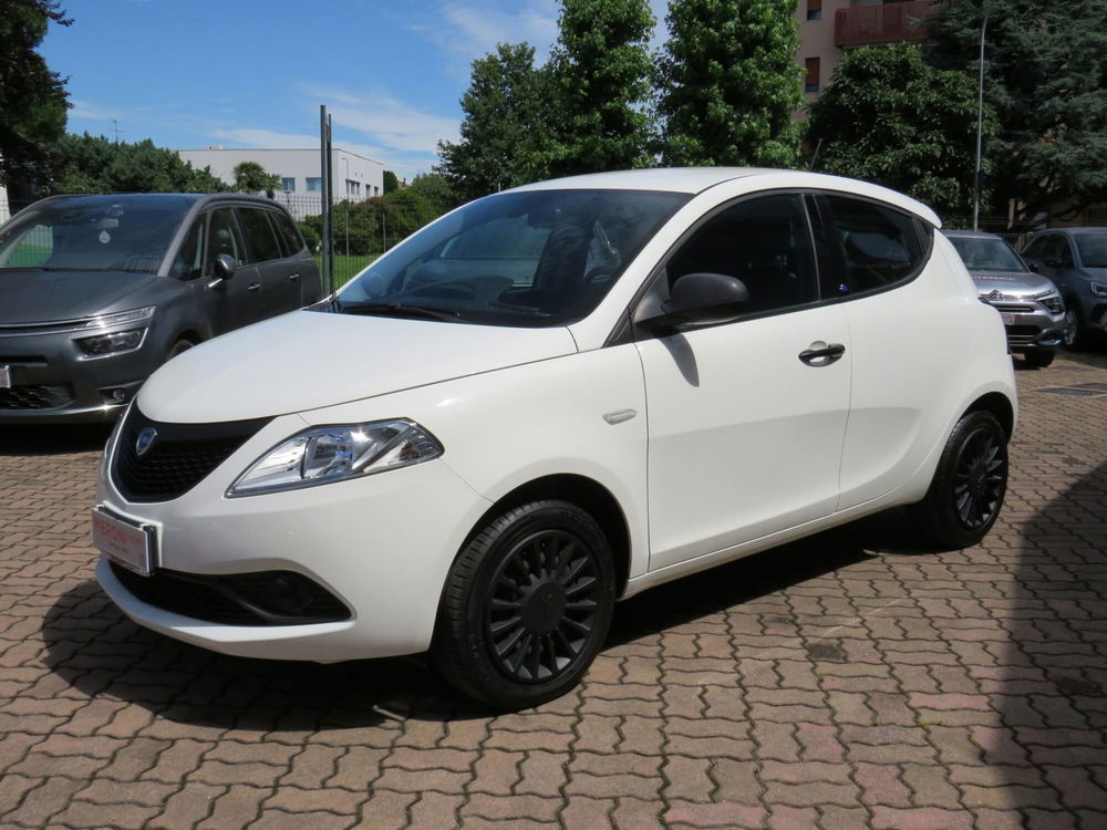 Lancia Ypsilon usata a Monza e Brianza (4)