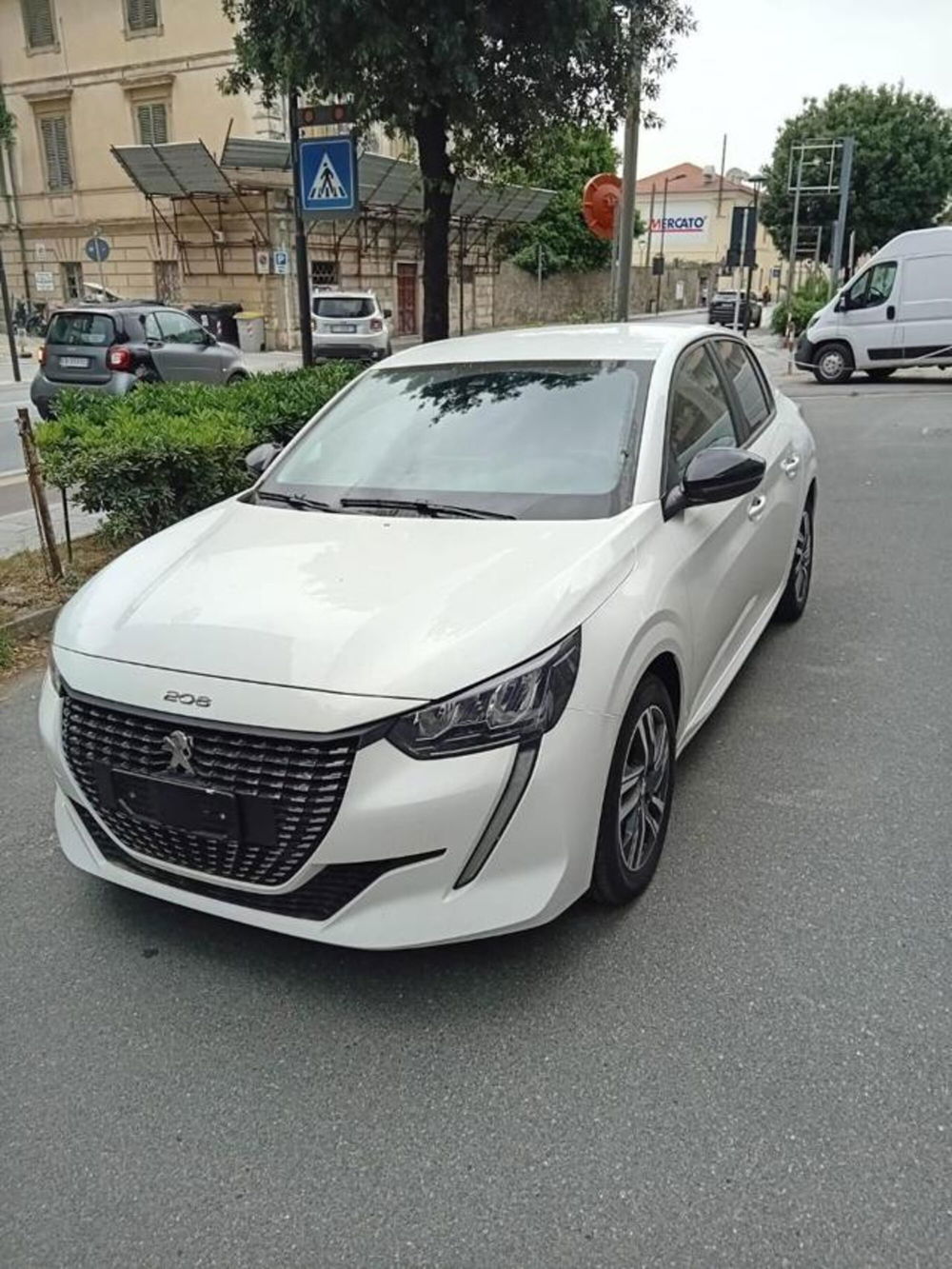 Peugeot 208 nuova a Savona