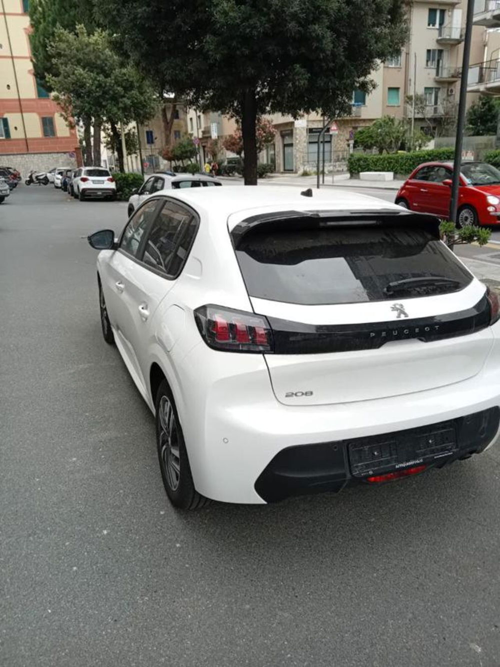 Peugeot 208 nuova a Savona (16)