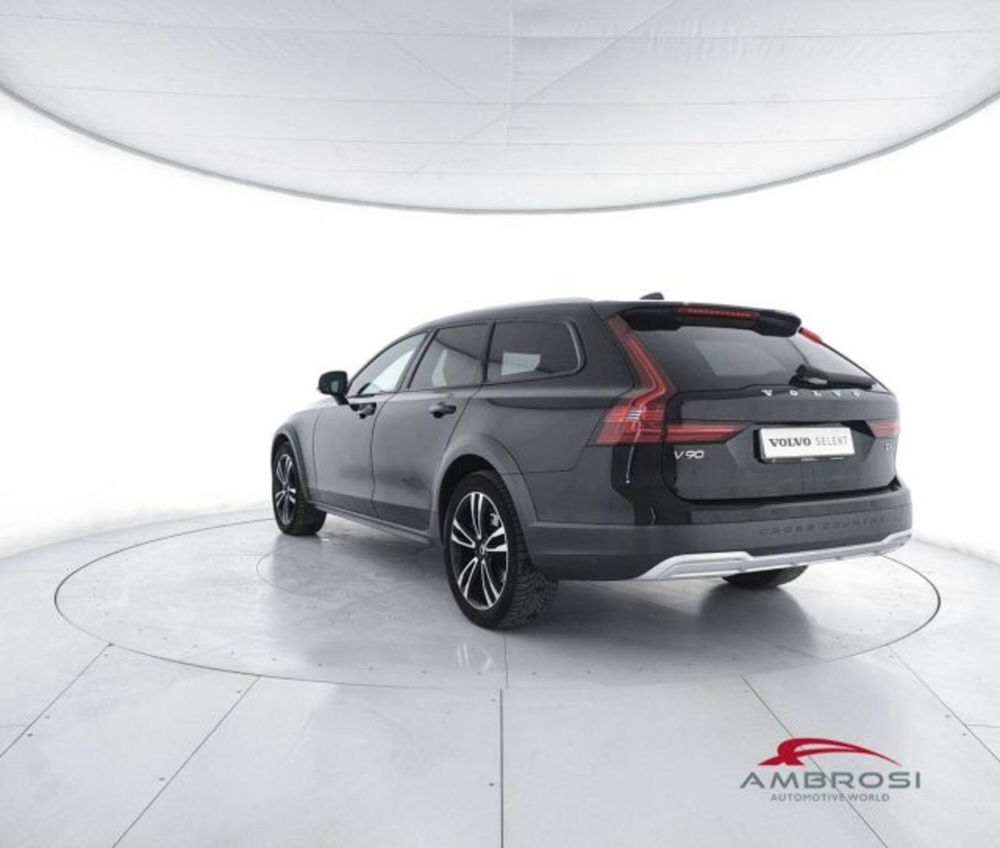 Volvo V90 Cross Country usata a Perugia (4)