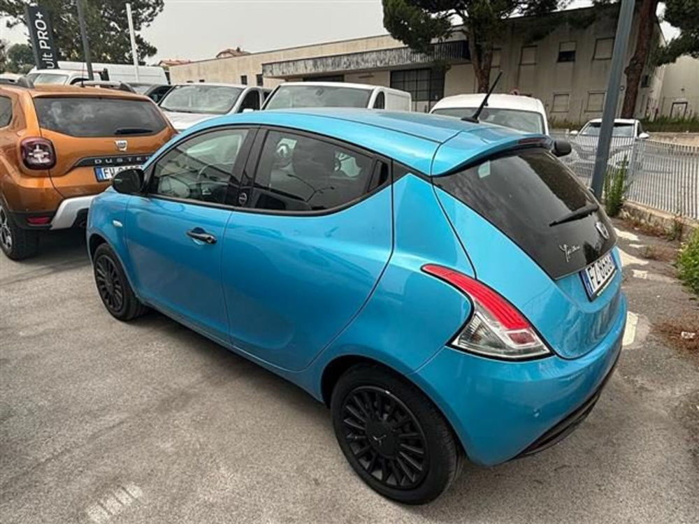 Lancia Ypsilon usata a Macerata (4)