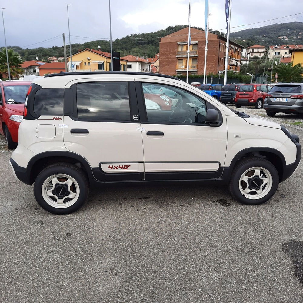 Fiat Panda Cross nuova a La Spezia (7)