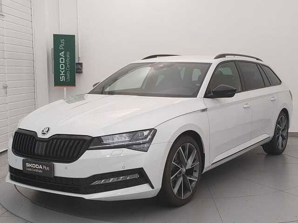 Skoda Superb nuova a Varese