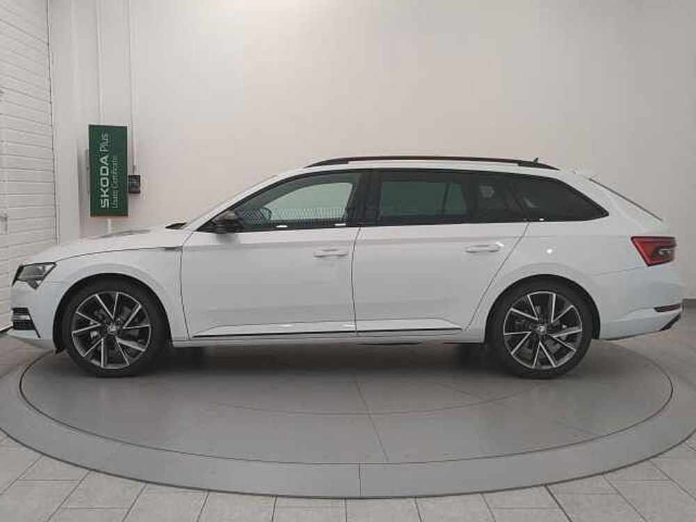 Skoda Superb nuova a Varese (3)