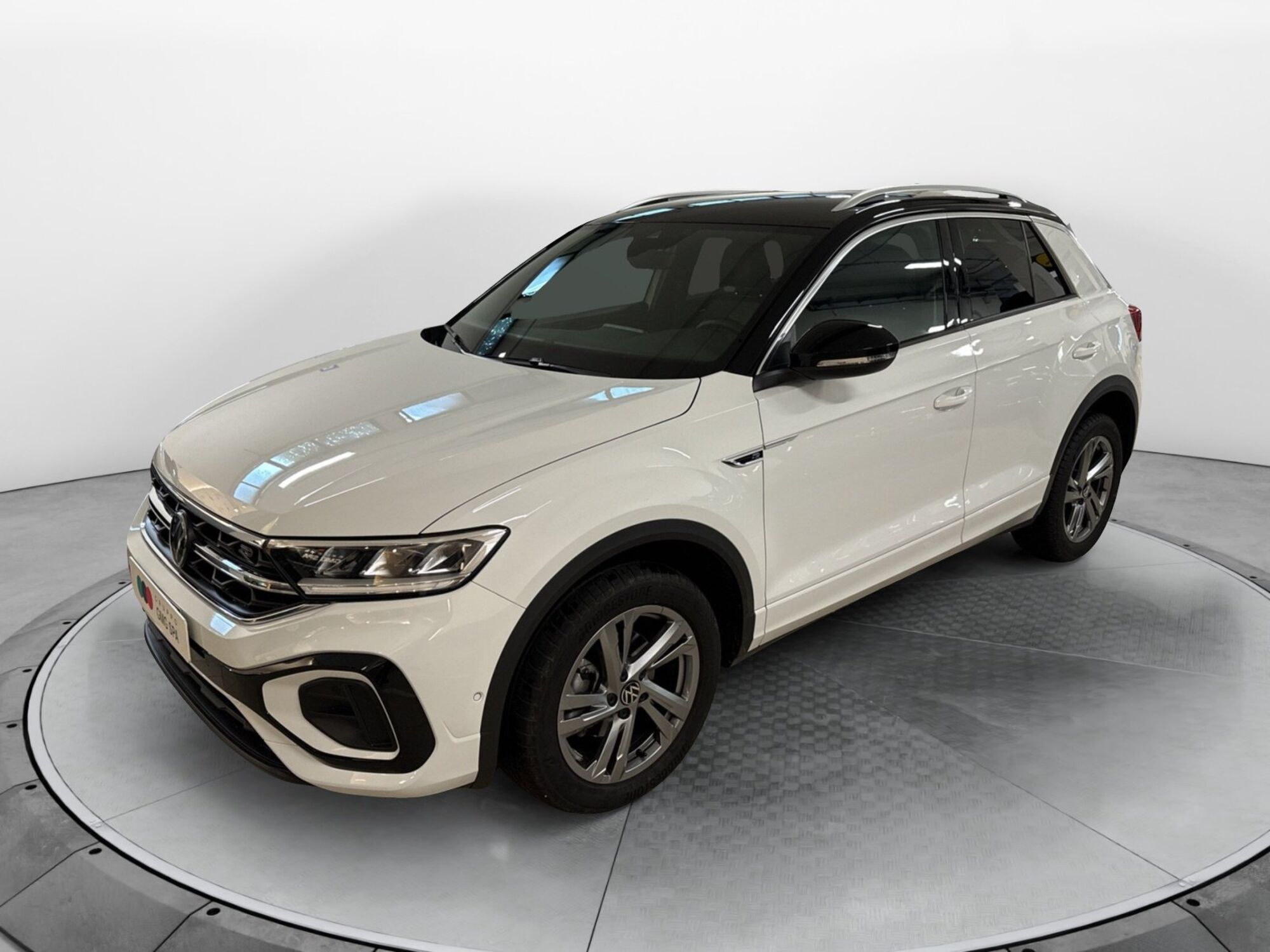 Volkswagen T-Roc 1.0 TSI R-Line del 2023 usata a Prato