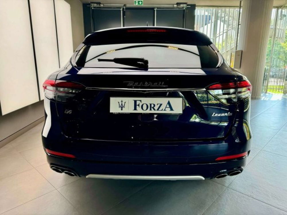 Maserati Levante usata a Torino (7)