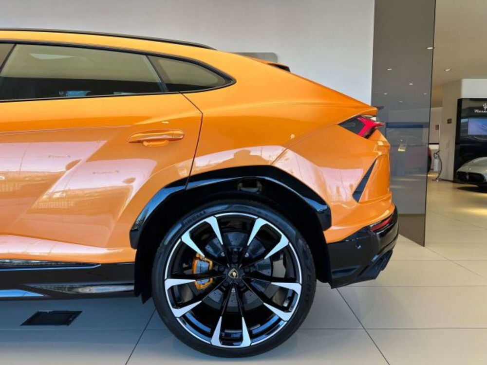 Lamborghini Urus usata a Torino (12)