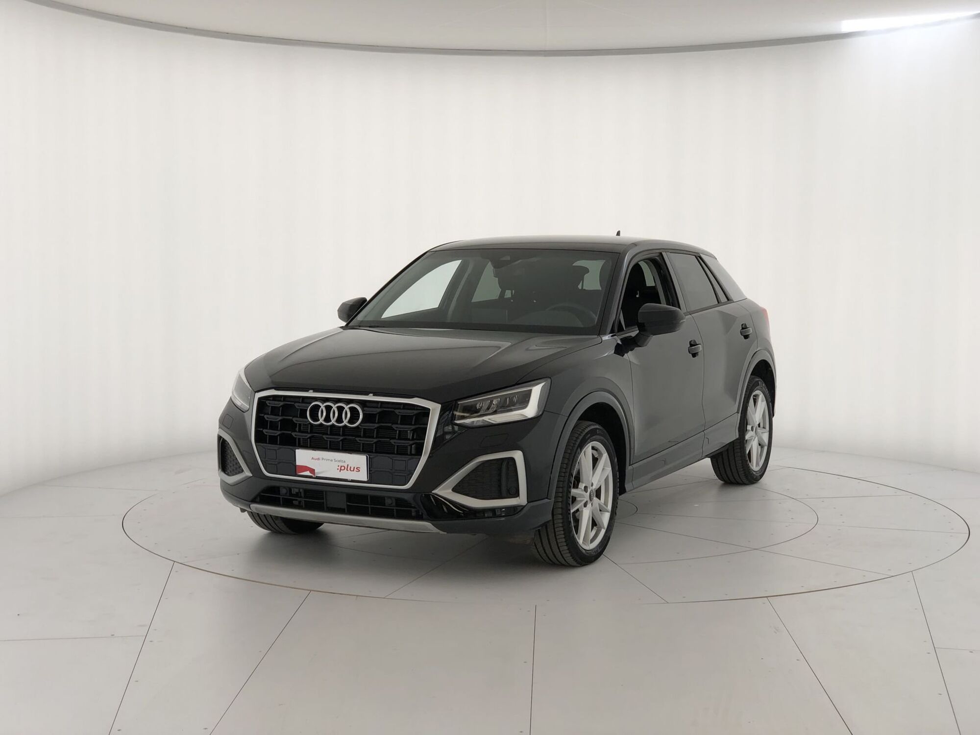 Audi Q2 Q2 30 TFSI Business  del 2023 usata a Massa